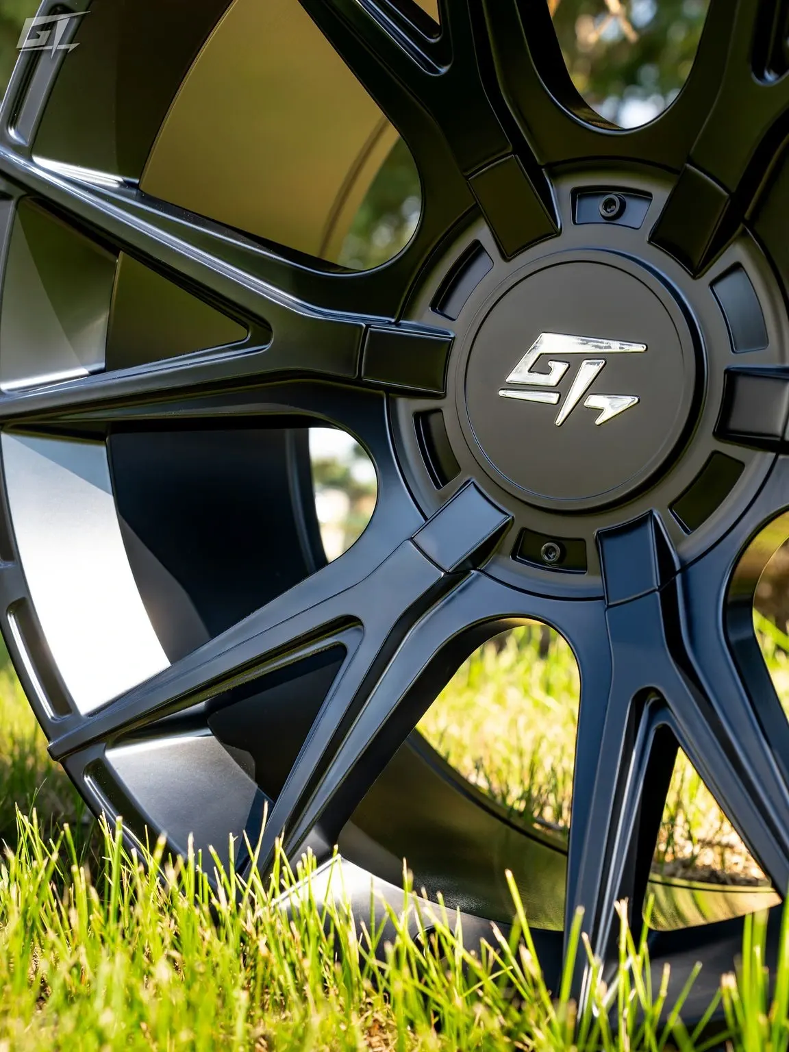 GT Off-Road Fusion in Satin Black, close-up