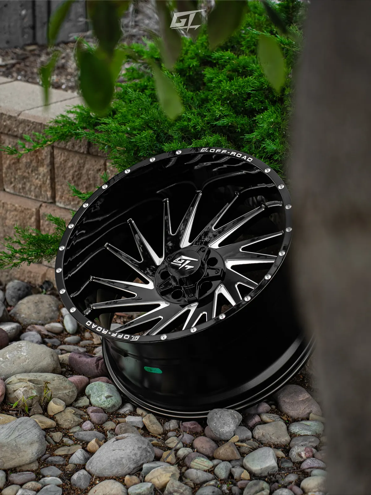GT Off-Road Tomahawk wheel