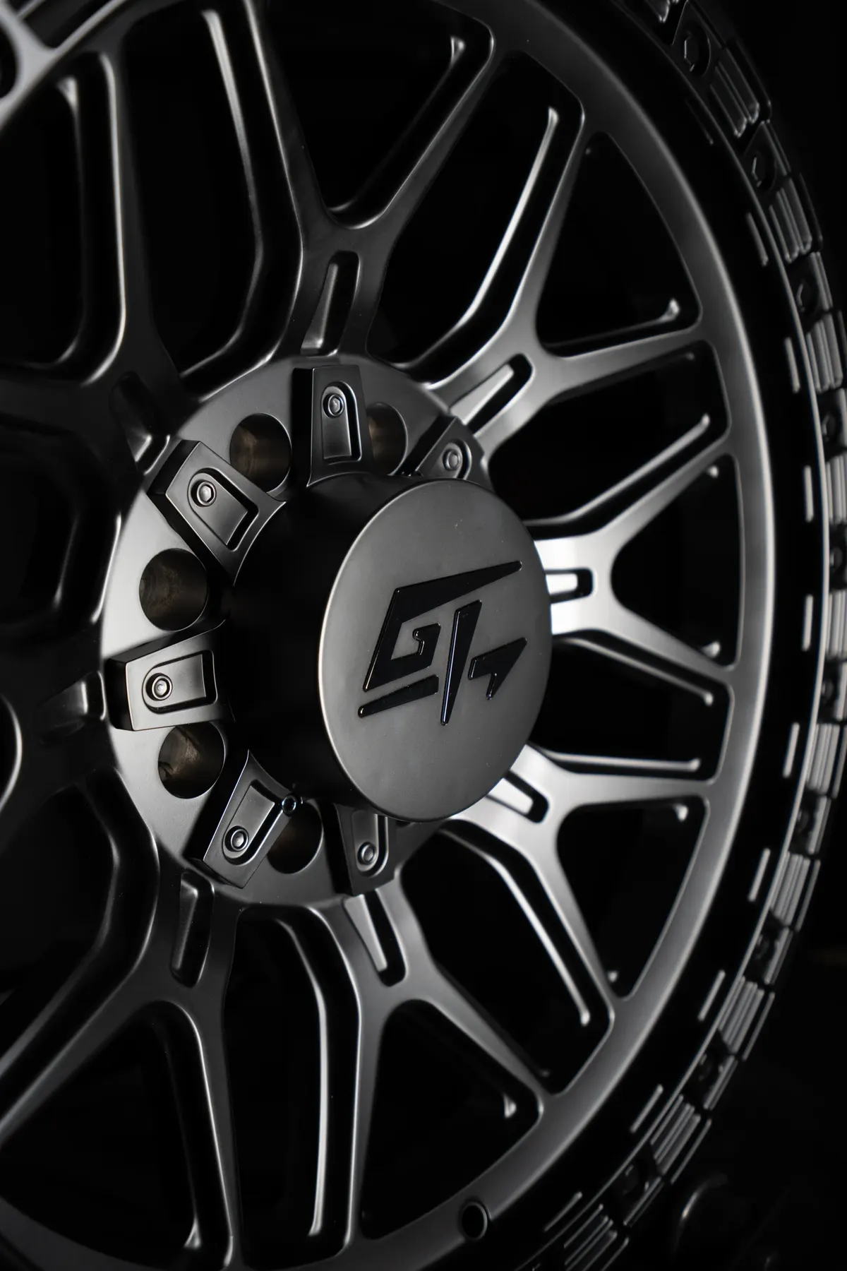 GT Off-Road Revolt wheel