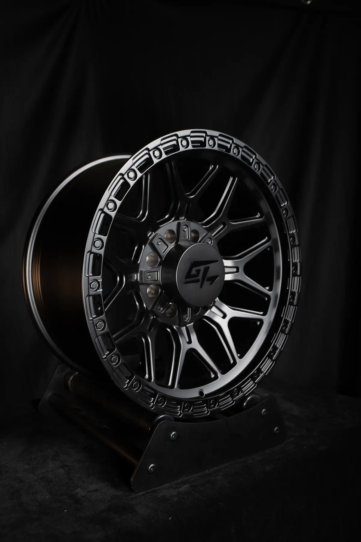 GT Off-Road Revolt wheel